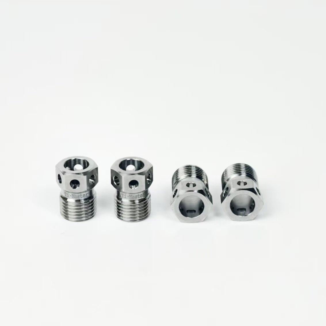 Ti-Master Hose Bolt Detail