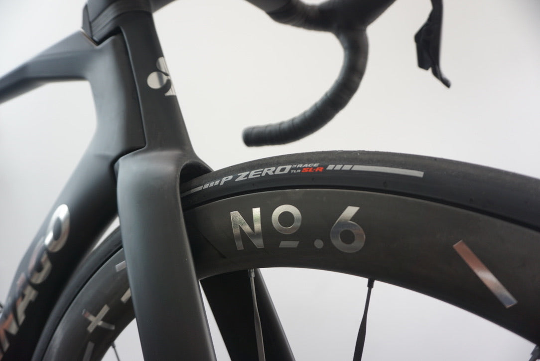 Colnago Y1RS Dark LTD – No.6 Vorderrad