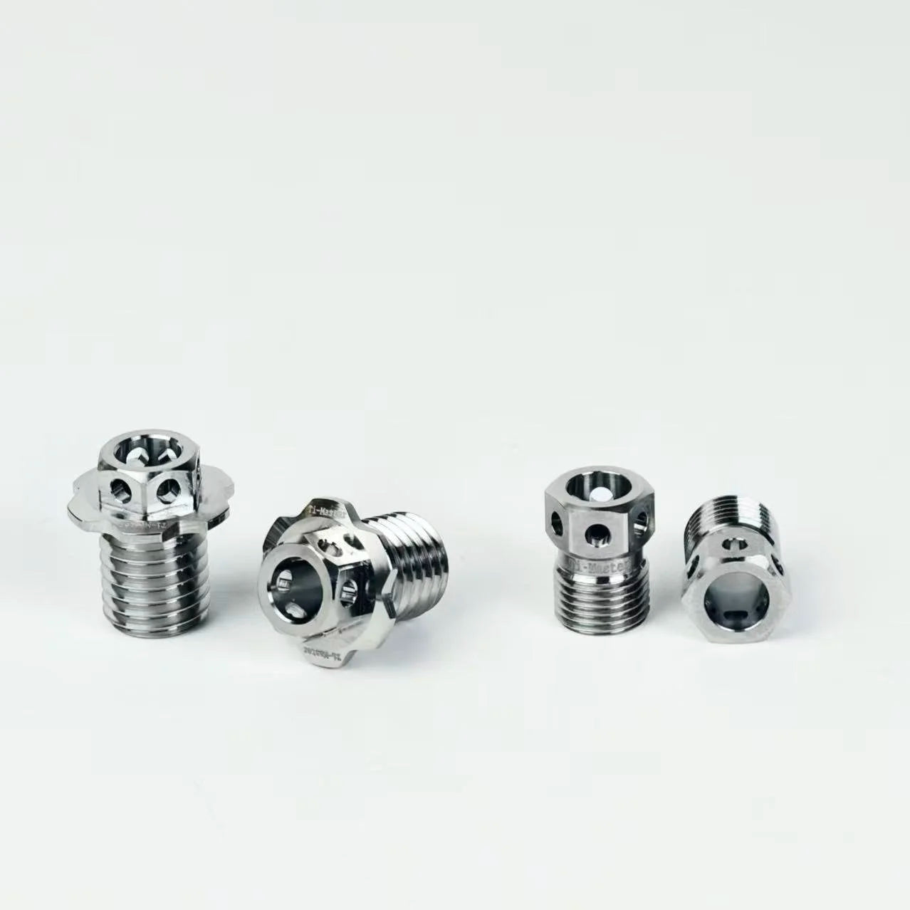 Ti-Master Hose Bolt