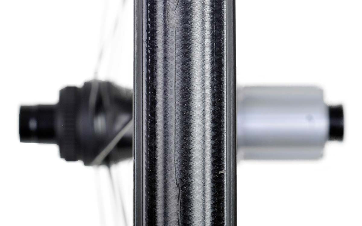 Partington Carbon Felge mit Rim-to-Rim Speichen